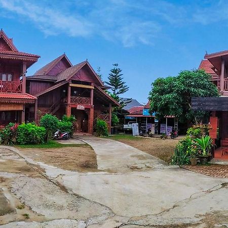Zuela Guesthouse Luang Namtha Ngoại thất bức ảnh